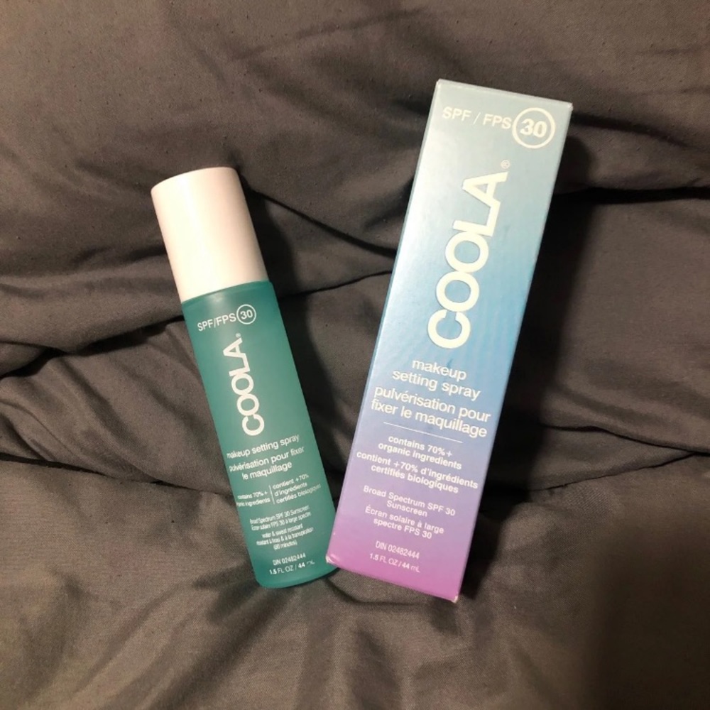 Coola Make up setting spray